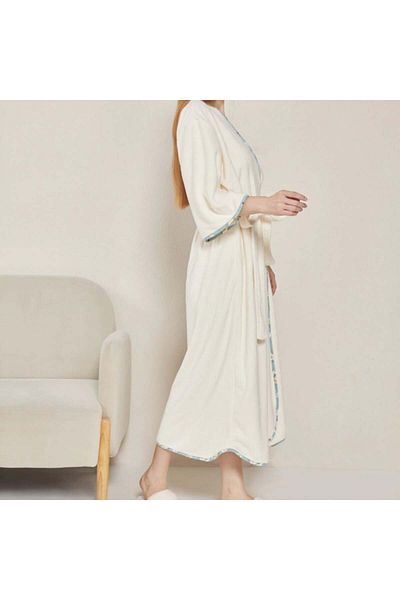 REEFI Elegant off-white bathrobe from Revi