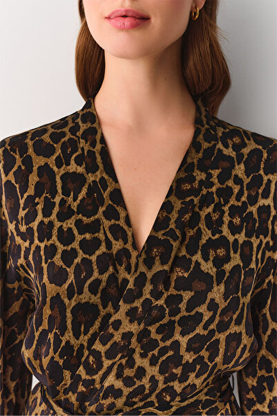 SUWEN Lioness Dressing Gown