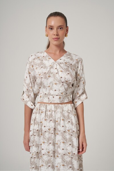 UTOPIAN V Yaka Çiçek Desenli Bluz