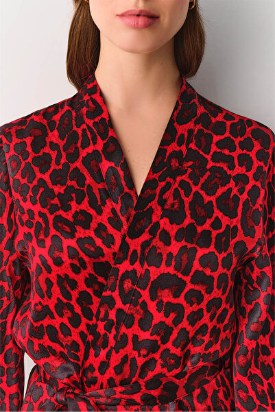 SUWEN Lioness Dressing Gown