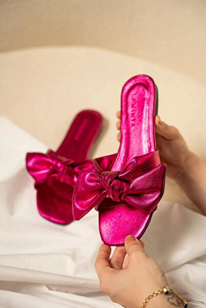 LamintaGlobal Pony Fuchsia Bow Women's Slippers