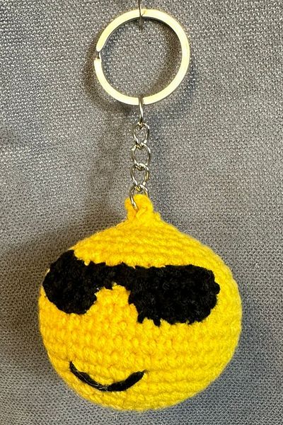 Uretti - Tuğba 9352 4465 Handmade Knitted Glasses Emoji Model Keychain