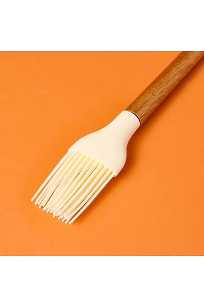 AROW Wooden Handle Silicone Brush - Cream / Brown