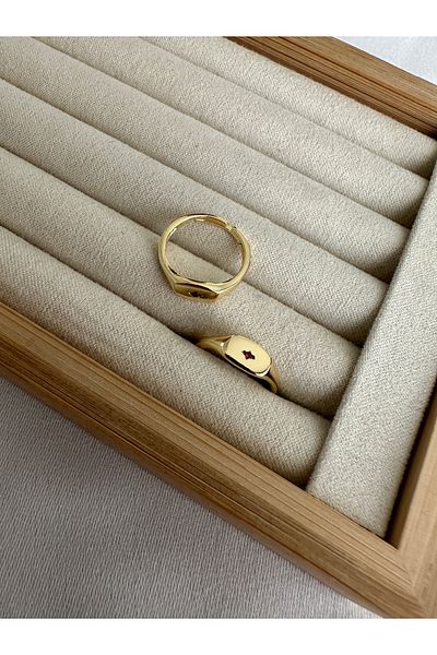 ringbox Fuchsia Tiny Stone Little Finger Ring