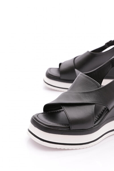 DGN 722-24170 Women's Mega Thick Sole Sandals