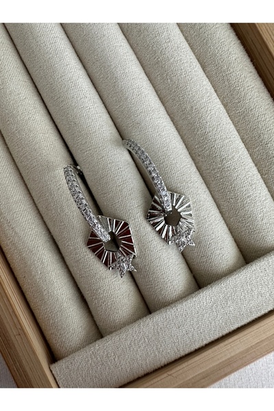 ringbox Gümüş Renkli Yıldız Detay Taşlı Halka Küpe