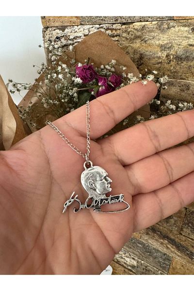 Herşey Nota Kemal Atatürk Signature and Silhouette Figure Necklace – Silver Color Unisex Metal Jewelry