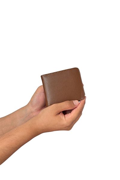 Tisaati Комплект от луксозен кожен класически портфейл с колан и държач за карти от премиум серия в специална кутия