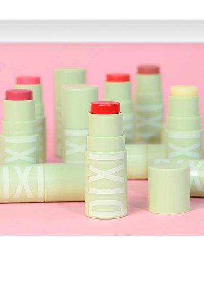 pixi + Hydra Lip Treat - Colored Lip Balm Scarlet (4,8g)