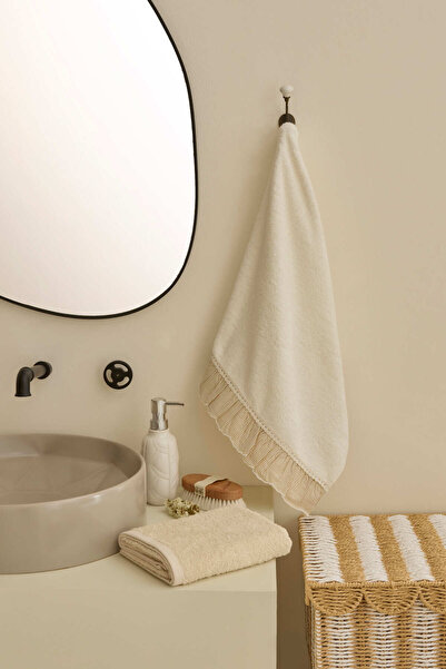 Kaşmir Home مجموعة منشفتين للوجه من ليف باللون الأبيض الفاتح