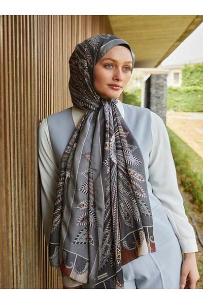 Levidor Light Gray Circular Indian Silk Shawl