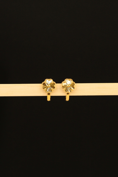 Çgk Çiğdem Gürel Kuyumculuk 14 Ayar Altın Çiçek Figürlü Zarif Küpe – Yaldız Renk