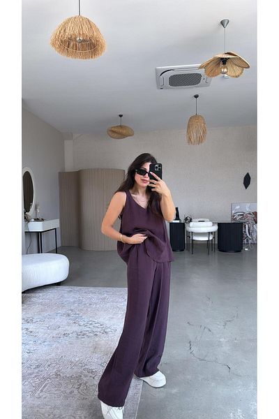 Buket Teke Plum V-Neck Wide Leg Suit
