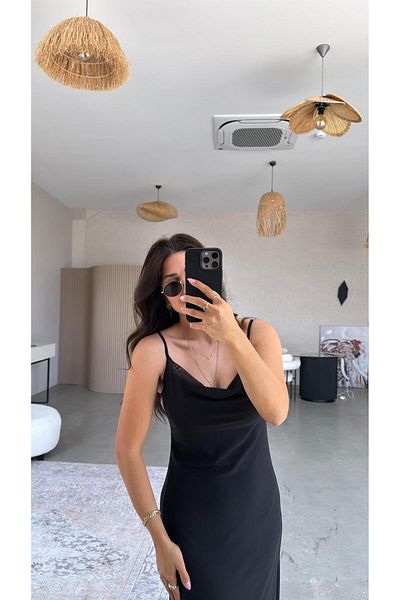 Buket Teke Rochie Degaje neagră simplă