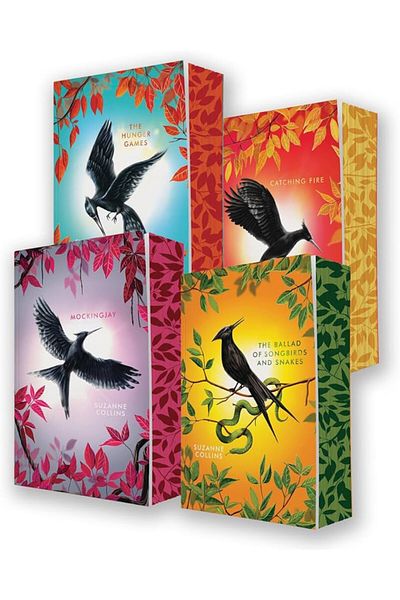 Scholastic مجموعة ألعاب الجوع الفاخرة ذات الحواف المنقوشة - غلاف ورقي - ٤ فبراير ٢٠٢٥، من تأليف سوزان كولينز