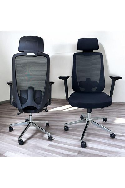 DEC43 Comfortable black office chair