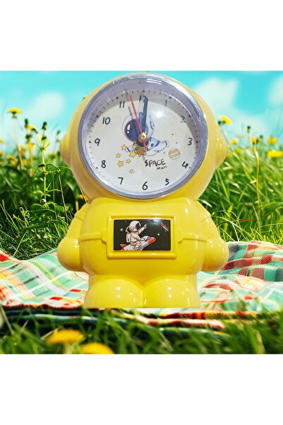 DEKORANLA Sarı Astronot Temalı Çalar Saat, Eğlenceli ve Güzel Tasarım