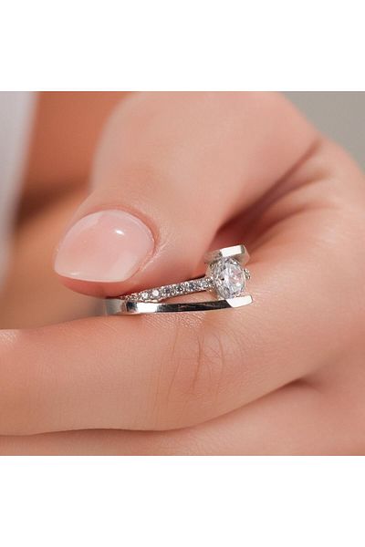 HOBİSY GIFT SHOP Solitaire Wedding Ring Steel Ring with Zircon Stone Silver Color |   Bright and Elegant Model Inner Diameter 19 Mm/ Number 18