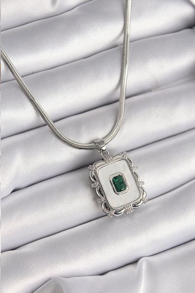 Clariss 316L Steel Silver Color Italian Chain White Pearlescent Square Portrait Model Emerald Stone Detail Women's Necklace