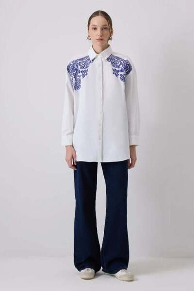 Touche Önü Nakışlı Oversize Gömlek Ekru