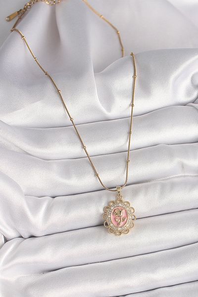 Clariss 316L Steel Gold Color Heel Chain Zircon Stone Detailed Pink Rose Embroidered Portrait Model Women's Necklace