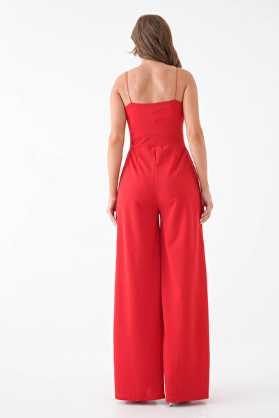 barış sülün lovebox Kadın Krep Kumaş Kruvaze Yaka Geniş Paça Tasarımlı İnce Askılı Kırmızı Şık Tulum 582101