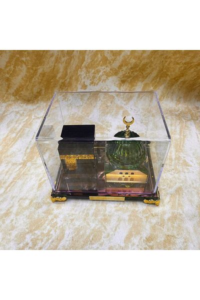 Generic A masterpiece of a crystal model of the Holy Kaaba and the Dome of the Rawdah