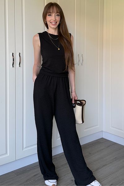 Dilay Gökoğlu Butik Black Seersucker Crew Neck Suit