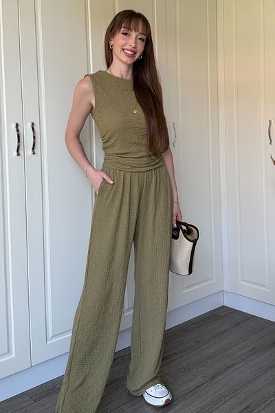 Dilay Gökoğlu Butik Khaki Seersucker Crew Neck Suit