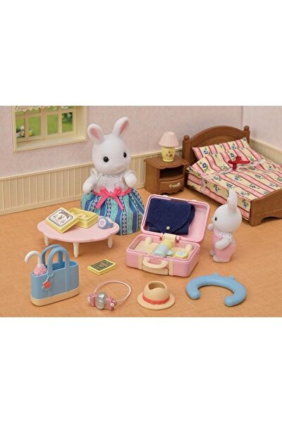 SYLVANIAN FAMILIES Weekend Travel Set Snow Rabbit Mother