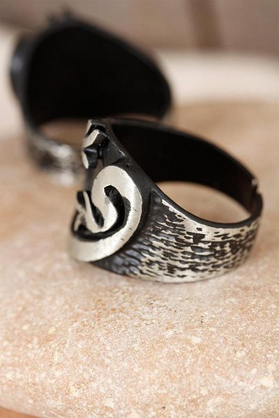 Moco Tulip Figured Smoked Gray Color Adjustable Men's Ring