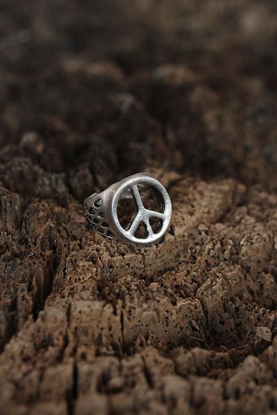 Clariss Adjustable Men's Ring with Peace Sign Design