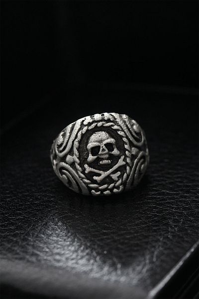 Clariss Adjustable Patterned Skull Model Men's Ring