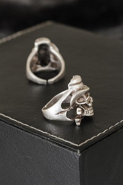 Moco Skull Designed Antique Silver Color Adjustable Model Men's Ring