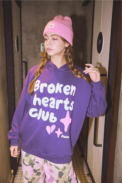 bases. Women's Back Puff Printed Oversize Hooded Sweatshirt with Fleece Inside