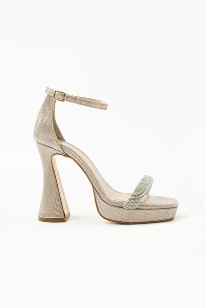 Siena Shoes حذاء نسائي من دوف بكعب سميك وحجر بيج لامع