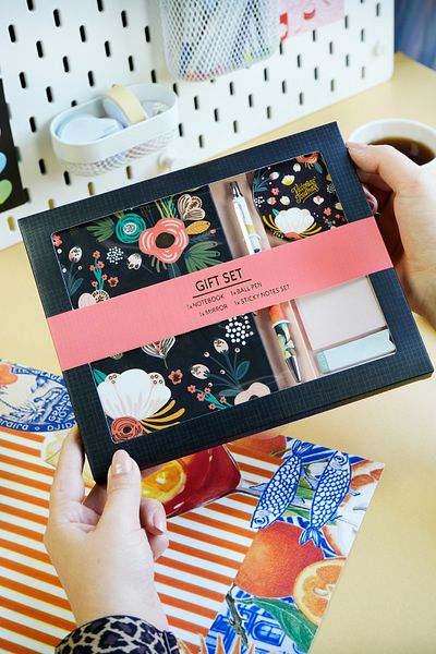 Victoria's Journals Boxed Set, Hard Cover Notebook, Metal Body Ballpoint Pen, Mirror and 3-Piece Post It.