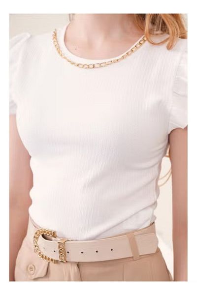 Generic بلوزة بيضاء مع سلسلة ذهبية