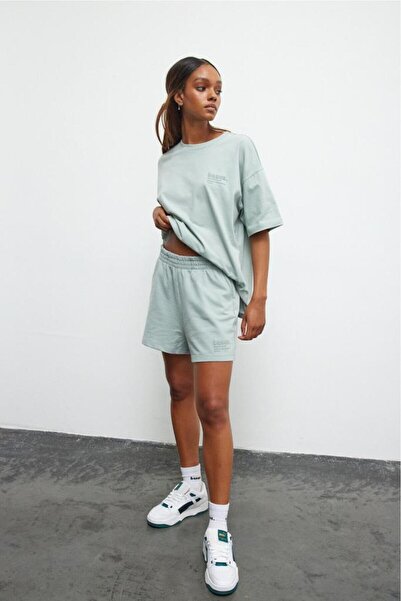 bases. Pamuklu Puff Baskılı Beli Lastikli Örme Şort