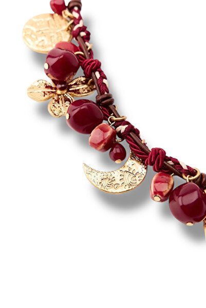 Finery by Nerrs Zr Model Knot Detailed Gold Charm Necklace