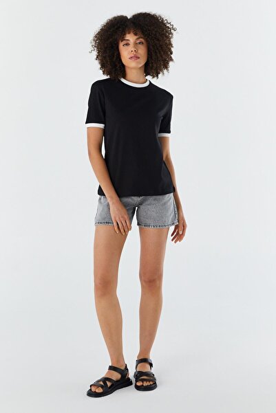 Shopping Shop Λεπτομερής μπλούζα με ρίγες ΜΑΥΡΗ