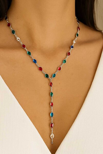 CLOVER JEWELRY قلادة من الفولاذ على شكل حرف Y مع تفاصيل من الزركون الملون