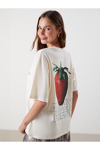 LC Waikiki Γυναικείο μπλουζάκι Crew Neck Strawberry Printed Oversize