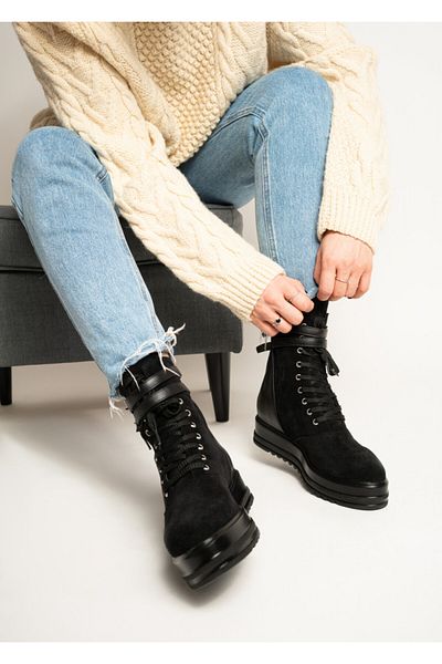Vanilla Days Alma Boots Black Suede