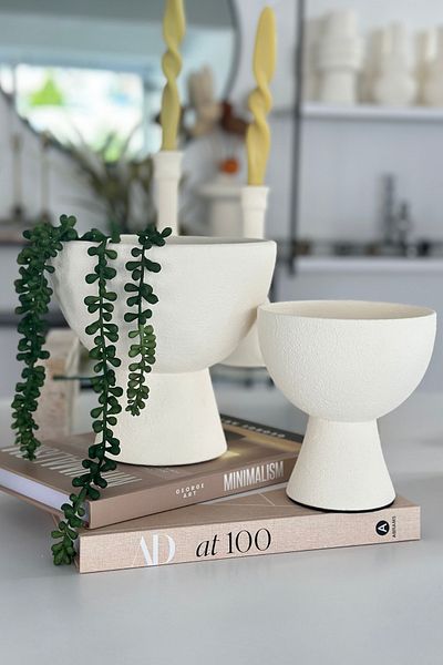 Shura Homeware 2-Piece Ceramic Presentation Bowl with Legs Decorative Bowl