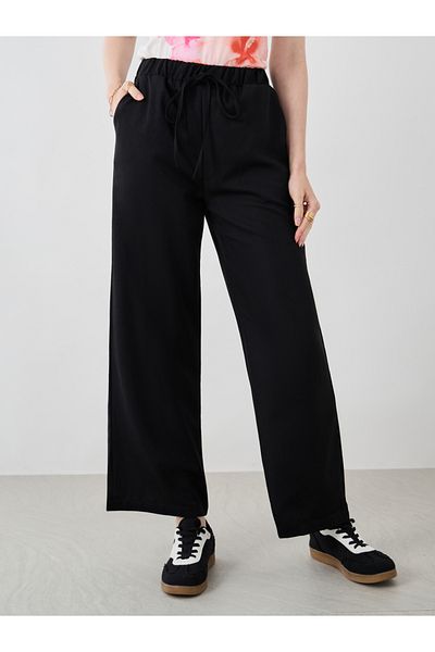 Styli Women Black Solid Wide Leg Pants with Drawstring Waistband
