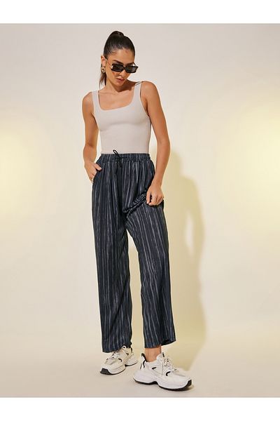 Styli Printed Drawstring Waist Wide Leg Pants