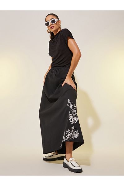 Styli Hem Graphic Print A-Line Maxi Skirt