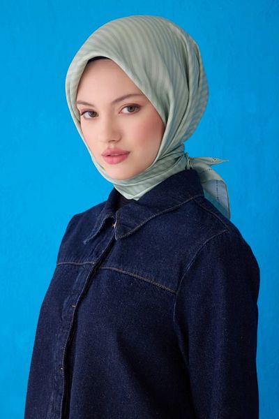 Belli Eșarfă din mătase twill 4115D model în dungi Ceai verde-34