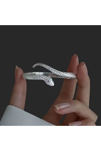 Ayzen Adjustable Snake Bracelet